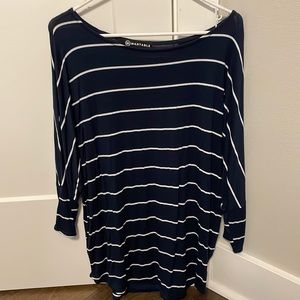 Wantable size L blue and white striped dolman styled top